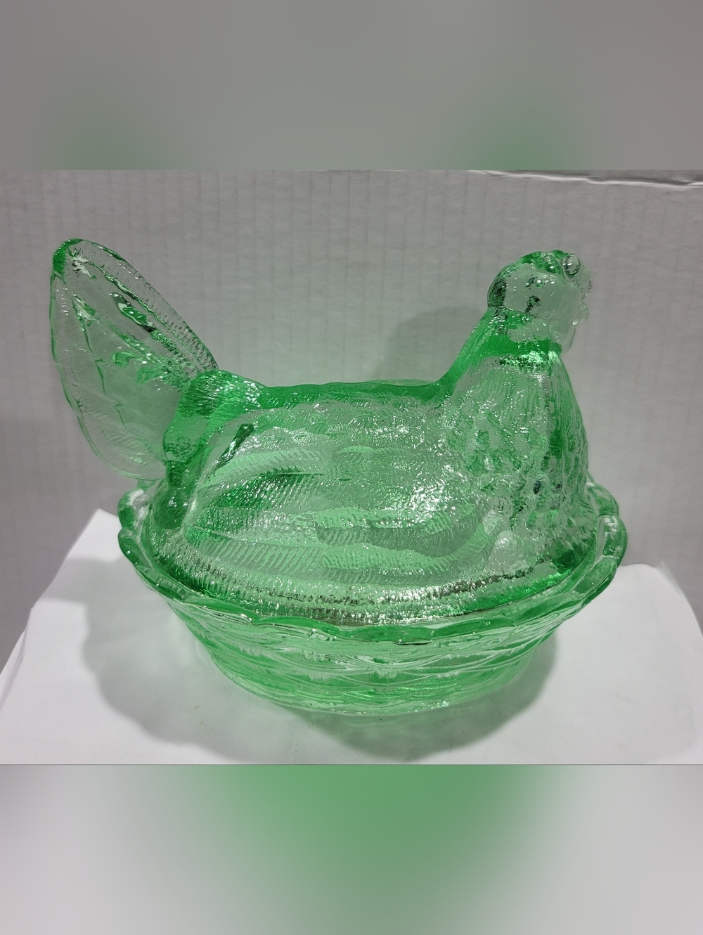 Green Glass Hen on Nest Covered Dish Vintage Style - Picture 9 of 11